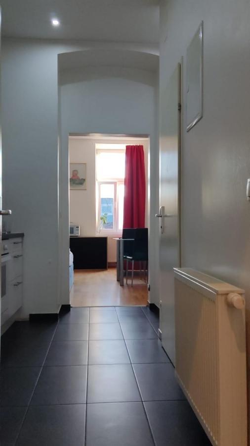 Abai 1150 Only Www-on-line-check-in & Selfservice Hostal Viena